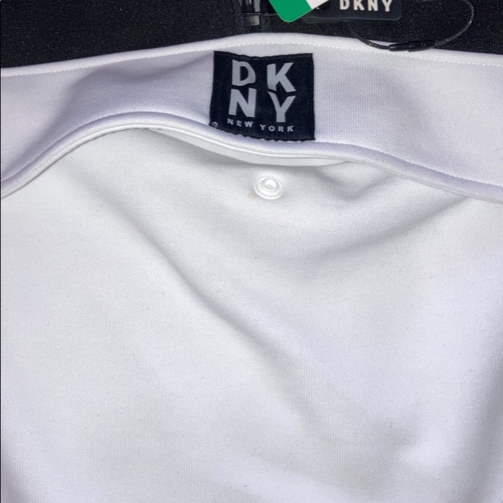 DKNYC  NWT Pullover tri colored